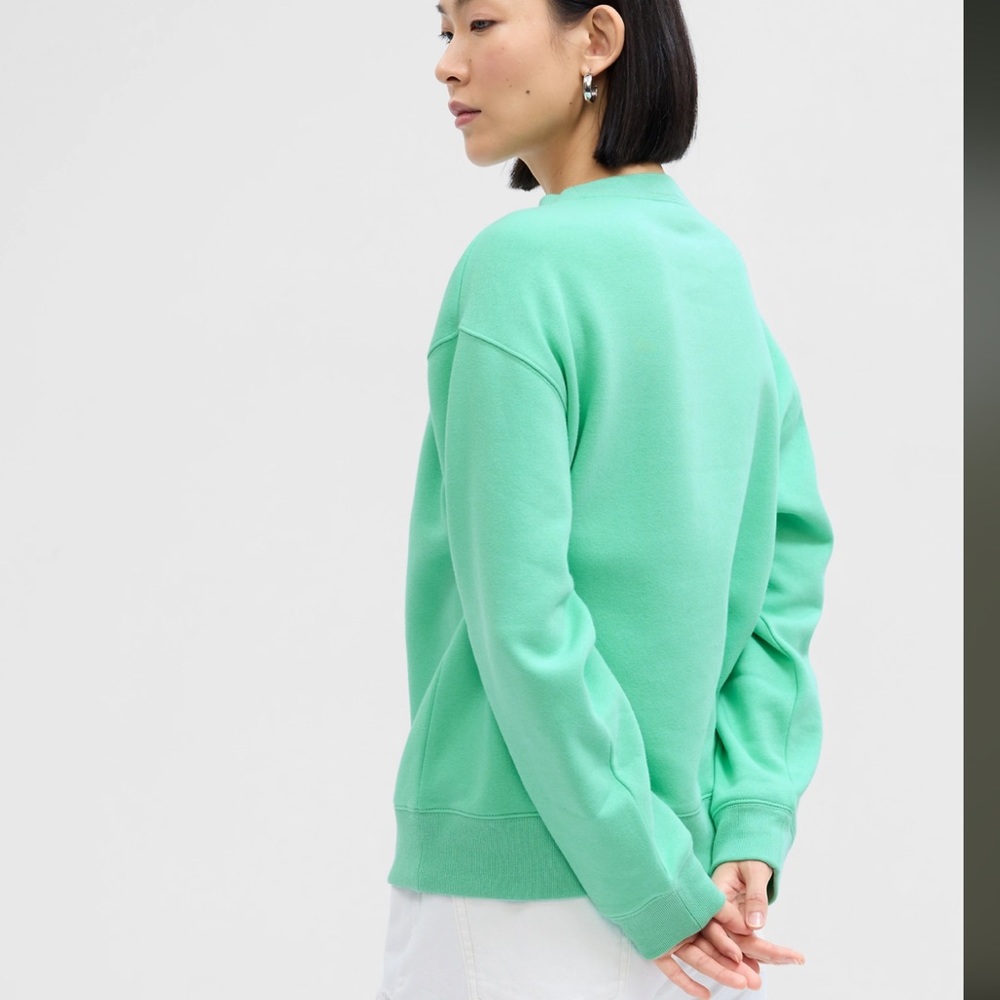NWT Gap Logo Sweatshirt  Color:
aqua light - Picture 2 of 4